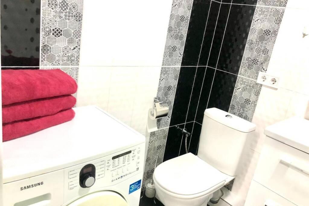 Новобудова Місто Трав, Р-Н Вікторії Гарденс Appartement Lviv Buitenkant foto